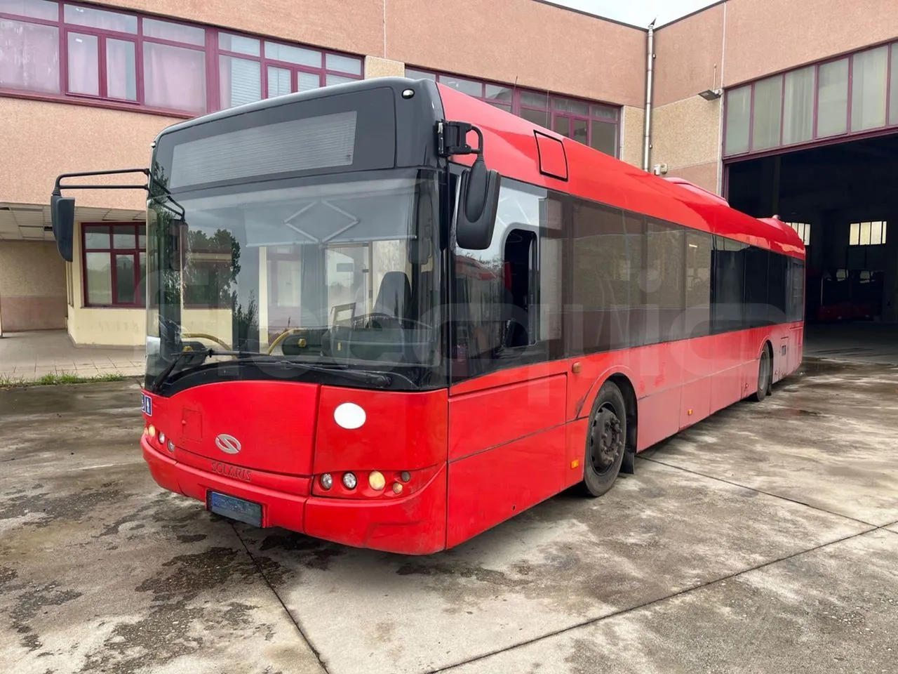 Solaris Urbino 12 - Euro6 - 240kW - 12mt - 3/4 front left