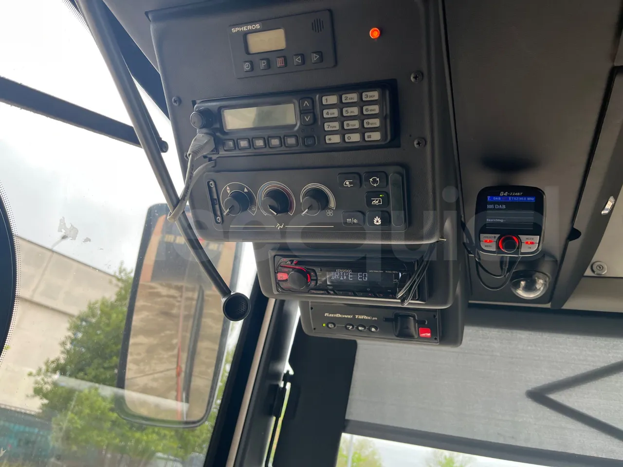 Solaris Urbino 12 - Euro6 - 240kW - 12mt - radio accessories photo