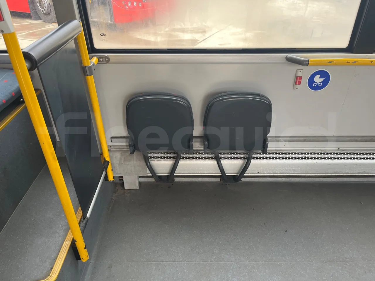 Solaris Urbino 12 - Euro6 - 240kW - 12mt - folding seat photo