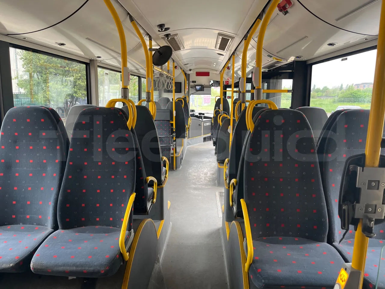 Solaris Urbino 12 - Euro6 - 240kW - 12mt - forward view middle aisle