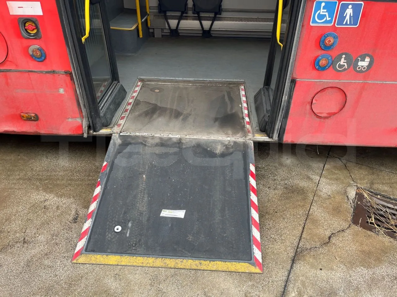 Solaris Urbino 12 - Euro6 - 240kW - 12mt - platform open photo