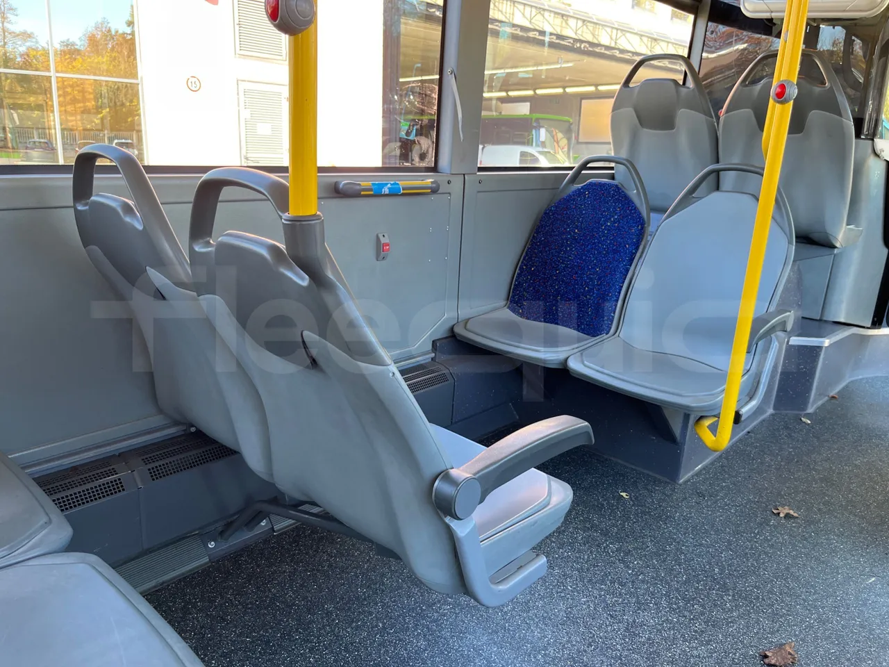 Mercedes-Benz O 530 G- 3P - Euro5 - 260kW - 17.940mt - armrest detail photo