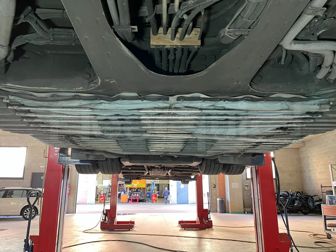 Mercedes-Benz O 530 G- 3P - Euro5 - 260kW - 17.940mt - bellows turntable (18m)