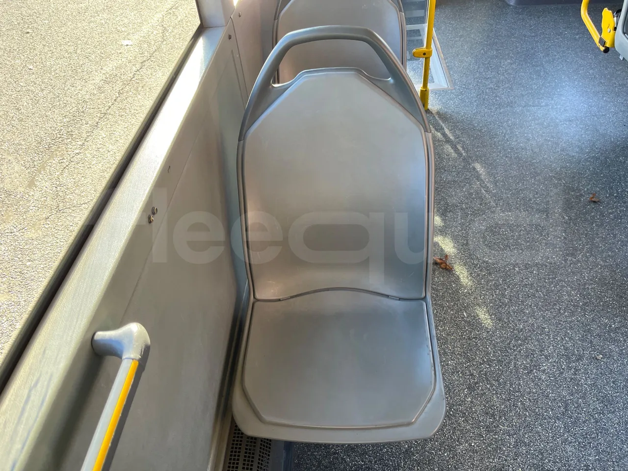 Mercedes-Benz O 530 G- 3P - Euro5 - 260kW - 17.940mt - single seat detail