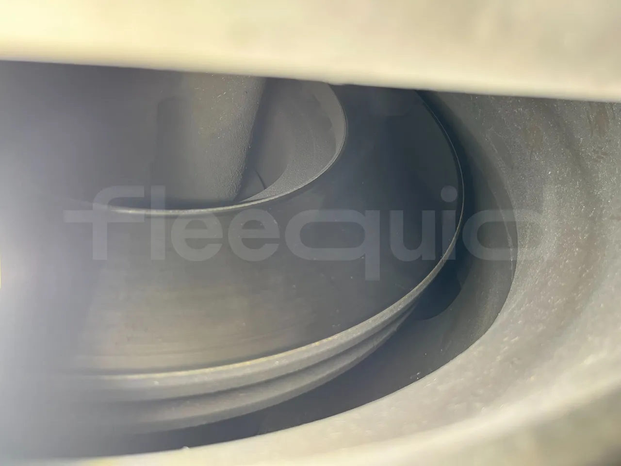 Mercedes-Benz O 530 G- 3P - Euro5 - 260kW - 17.940mt - axel 3 discs left