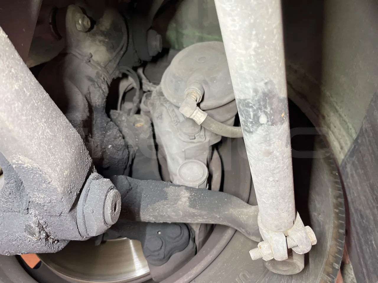 Mercedes-Benz O 530 G- 3P - Euro5 - 260kW - 17.940mt - front brake calipers left