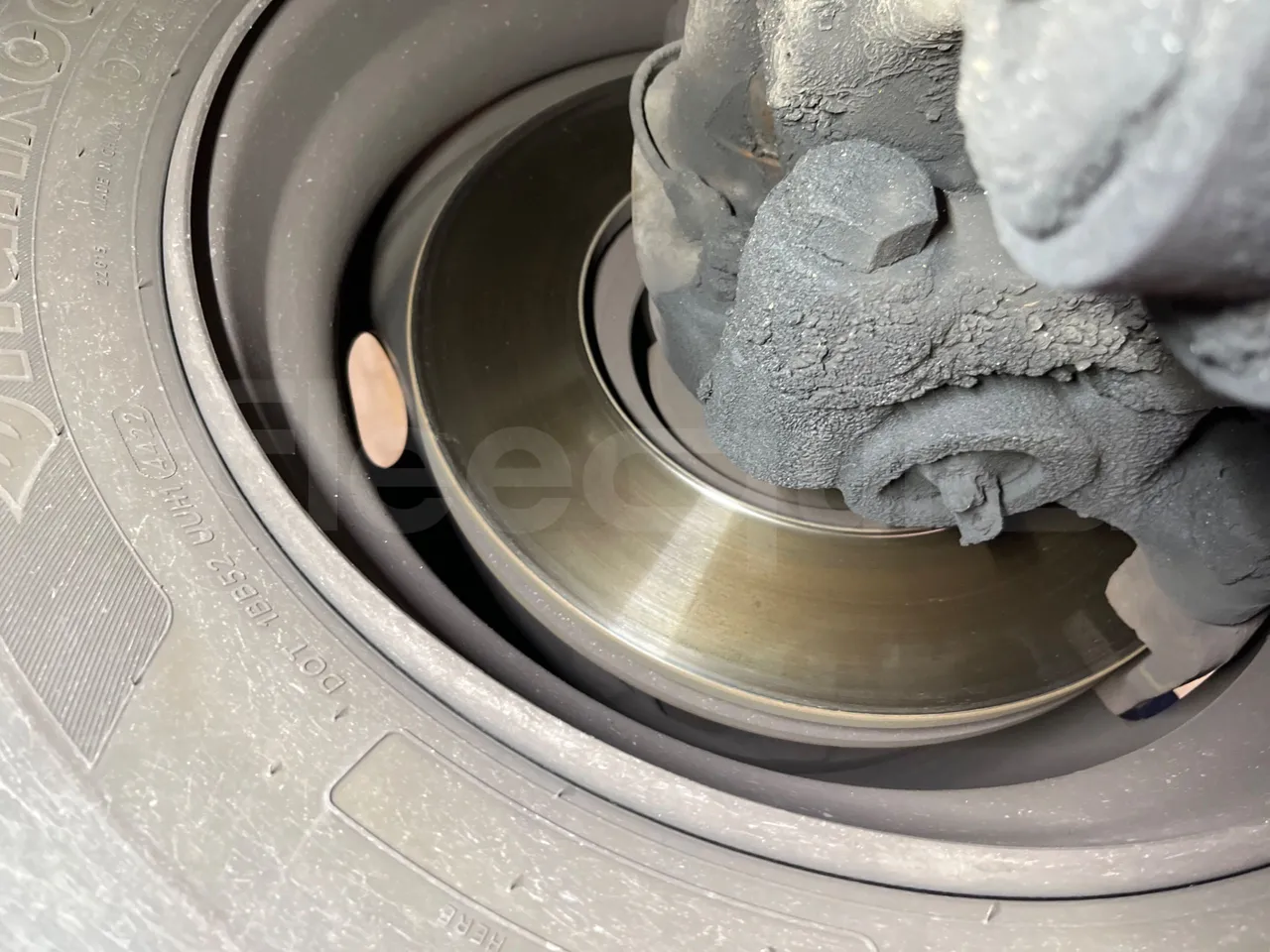 Mercedes-Benz O 530 G- 3P - Euro5 - 260kW - 17.940mt - front discs left