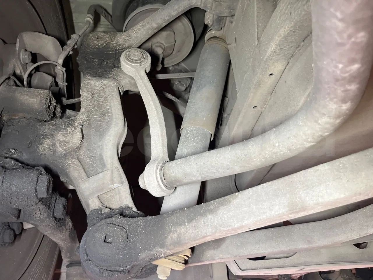 Mercedes-Benz O 530 G- 3P - Euro5 - 260kW - 17.940mt - front shock absorbers left