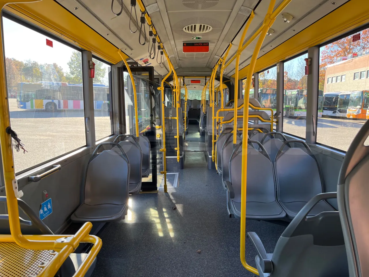 Mercedes-Benz O 530 G- 3P - Euro5 - 260kW - 17.940mt - interior reverse seats driver height