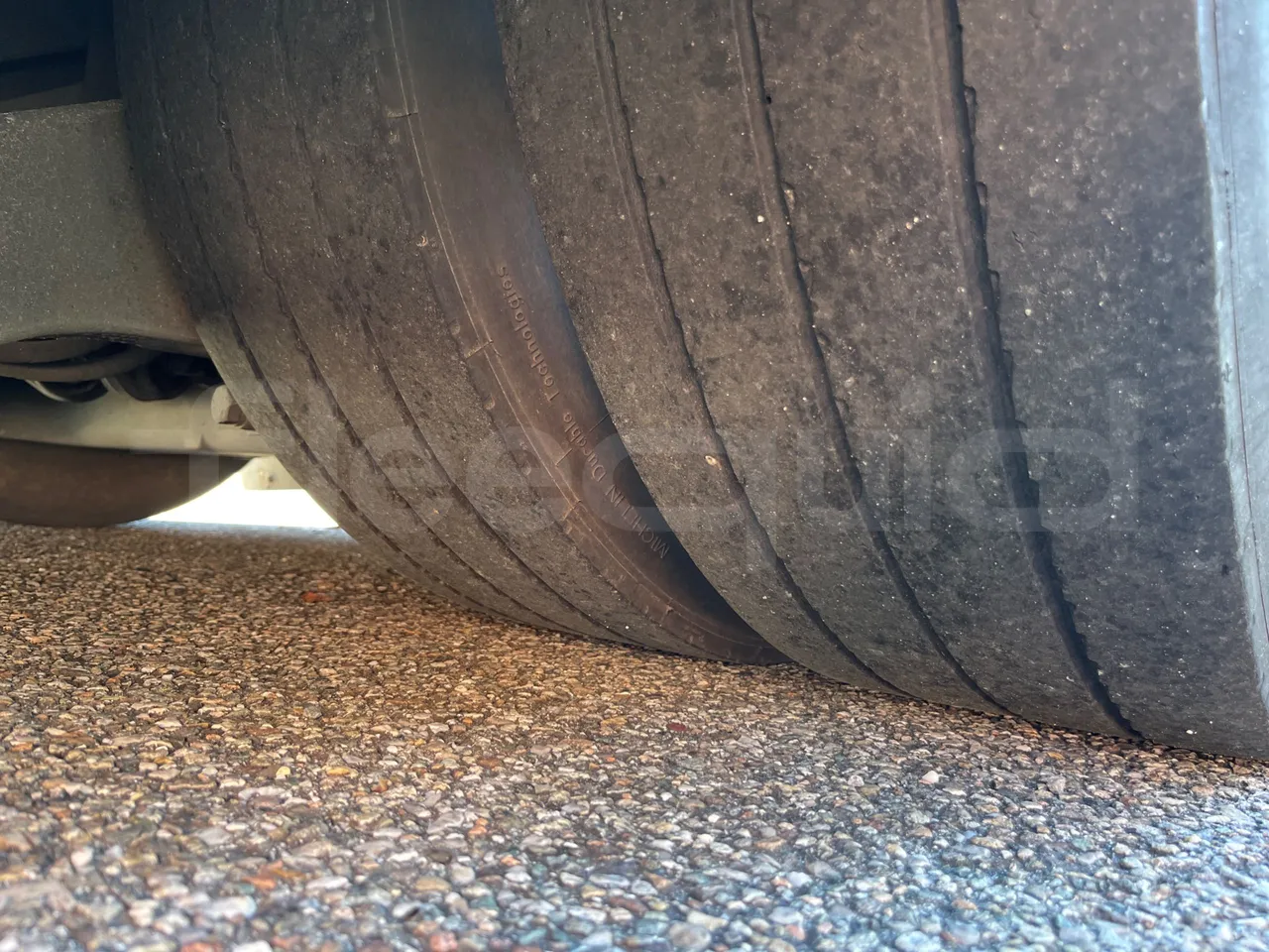 Mercedes-Benz O 530 G- 3P - Euro5 - 260kW - 17.940mt - tread condition front tires left