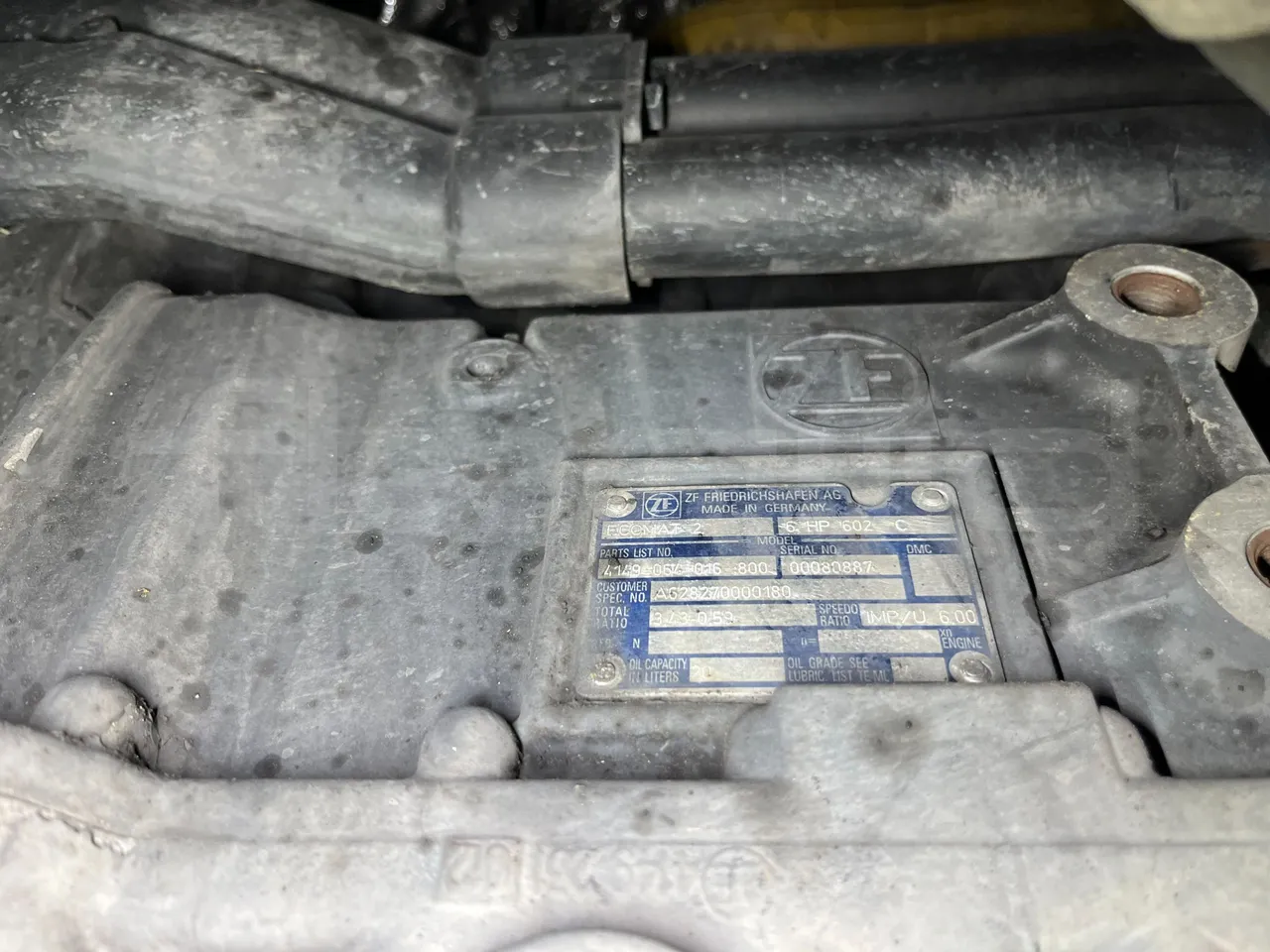 Mercedes-Benz O 530 G- 3P - Euro5 - 260kW - 17.940mt - gearbox plate photo