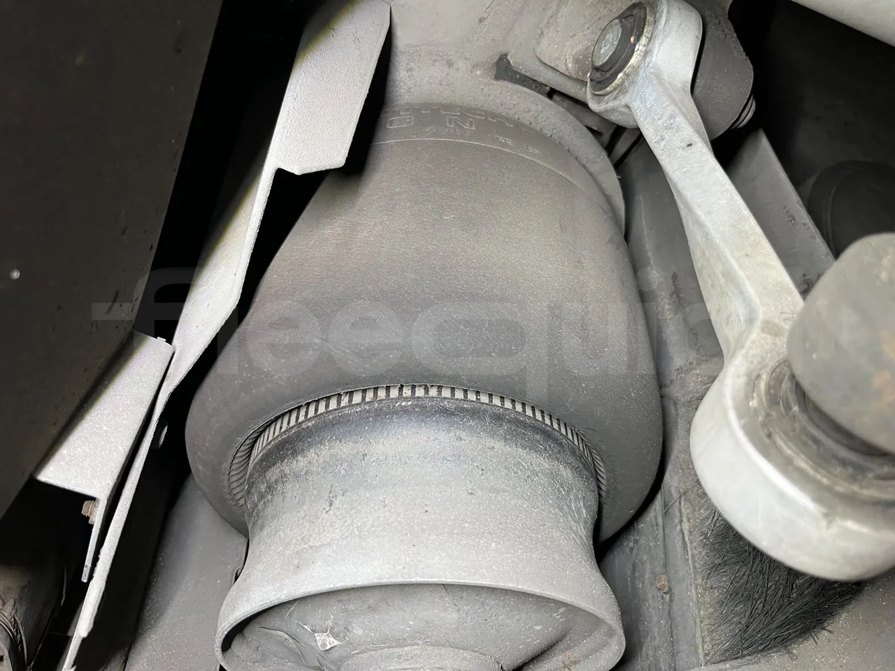 Mercedes-Benz O 530 G- 3P - Euro5 - 260kW - 17.940mt - axle 3 air springs 2 left