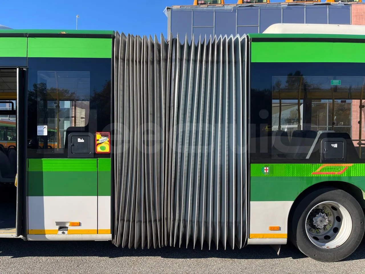 Mercedes-Benz O 530 G- 3P - Euro5 - 260kW - 17.940mt - turntable external (18m)