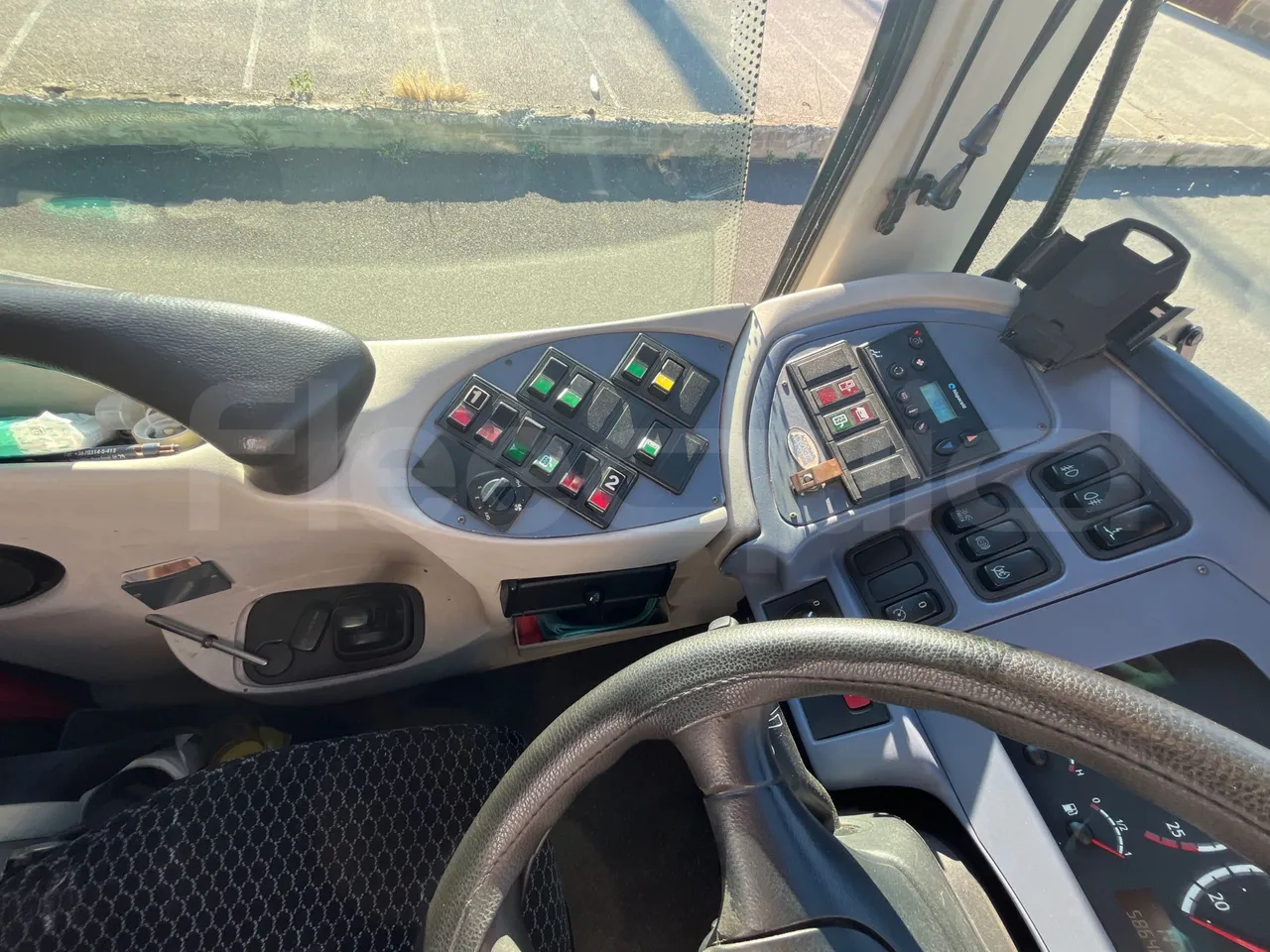 Irizar Scania K310IB4X2 - EUR4 - 228kW - 12.320m - command unit indicators