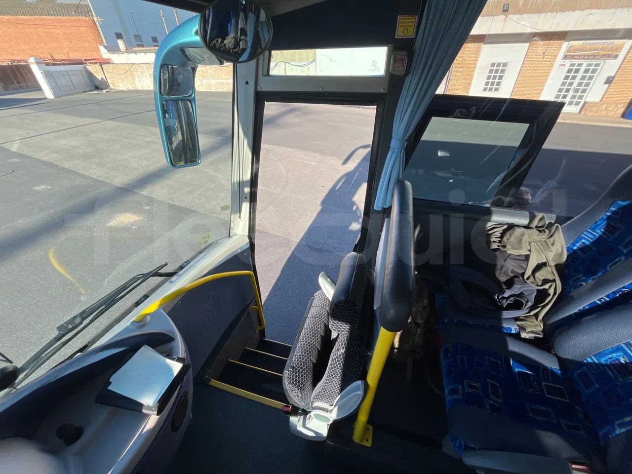 Irizar Scania K310IB4X2 - EUR4 - 228kW - 12.320m - seat brackets photo