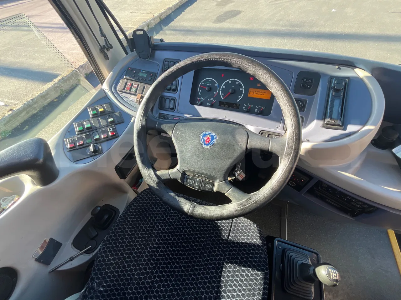 Irizar Scania K310IB4X2 - EUR4 - 228kW - 12.320m - buttons panels on