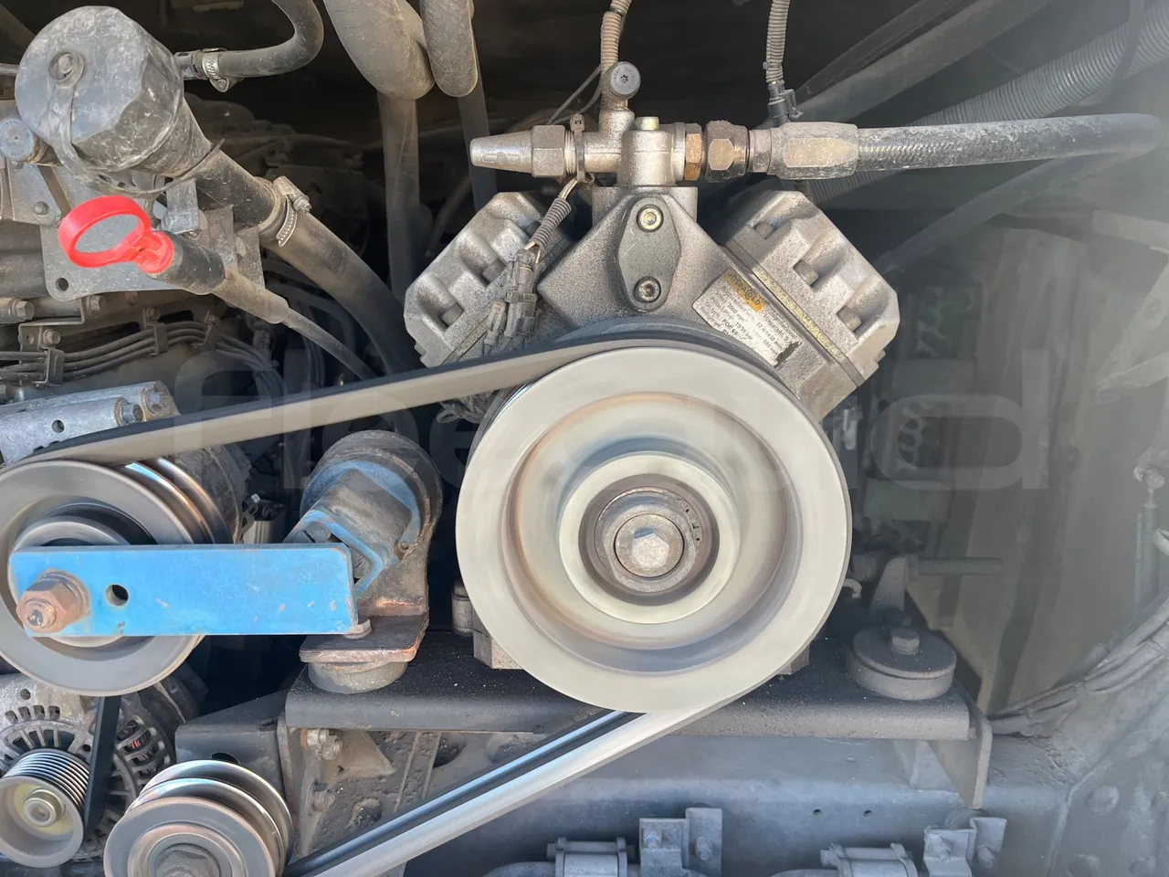 Irizar Scania K310IB4X2 - EUR4 - 228kW - 12.320m - air conditioning compressor