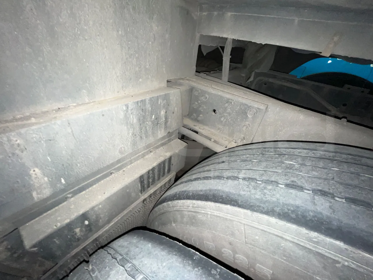 Irizar Scania K310IB4X2 - EUR4 - 228kW - 12.320m - axel 3 shock absorbers 1 right