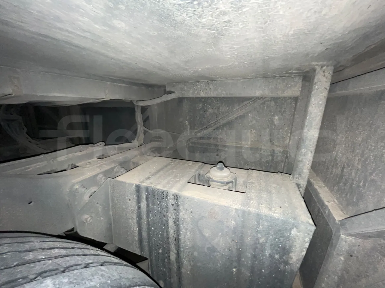 Irizar Scania K310IB4X2 - EUR4 - 228kW - 12.320m - axel 3 shock absorbers 2 right