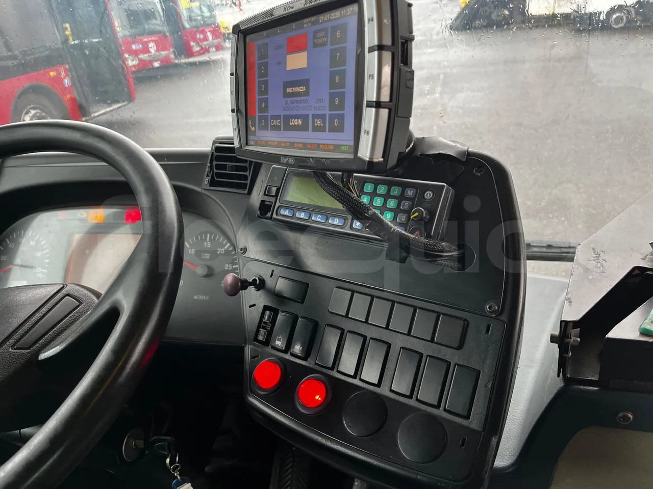 Heuliez GX127 GX 127 - Euro 5 - 194 kW - 10.645 mt - radio accessories photo