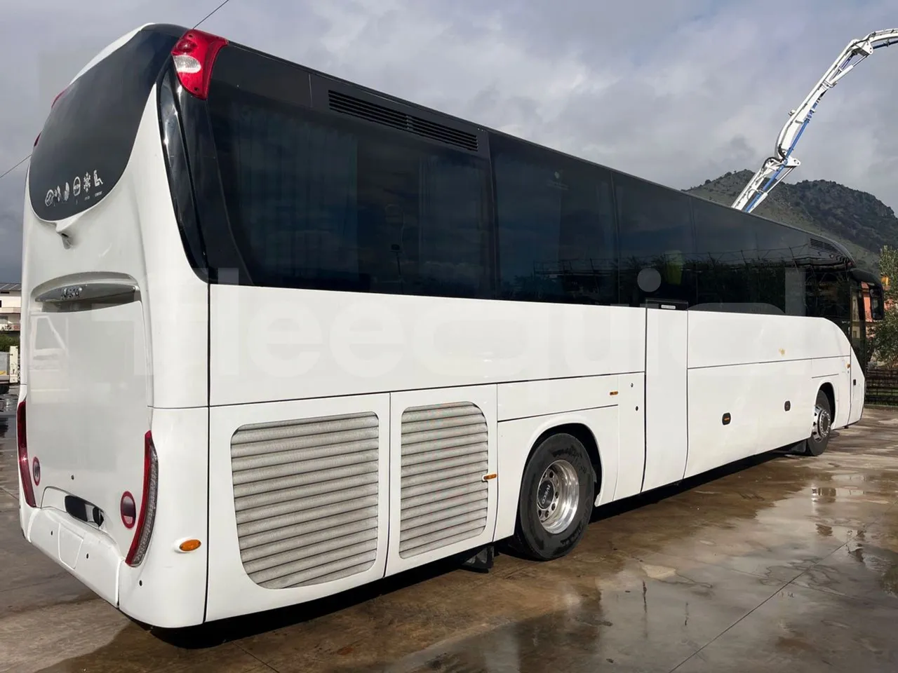 Iveco Magelys SFR2XX - Euro6 - 12,83m - 294kw - 3/4 right rear doors closed