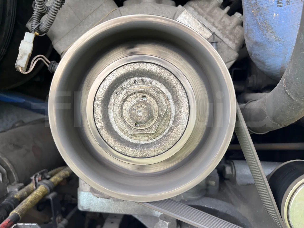 Iveco Magelys SFR2XX - Euro6 - 12,83m - 294kw - air conditioning compressor