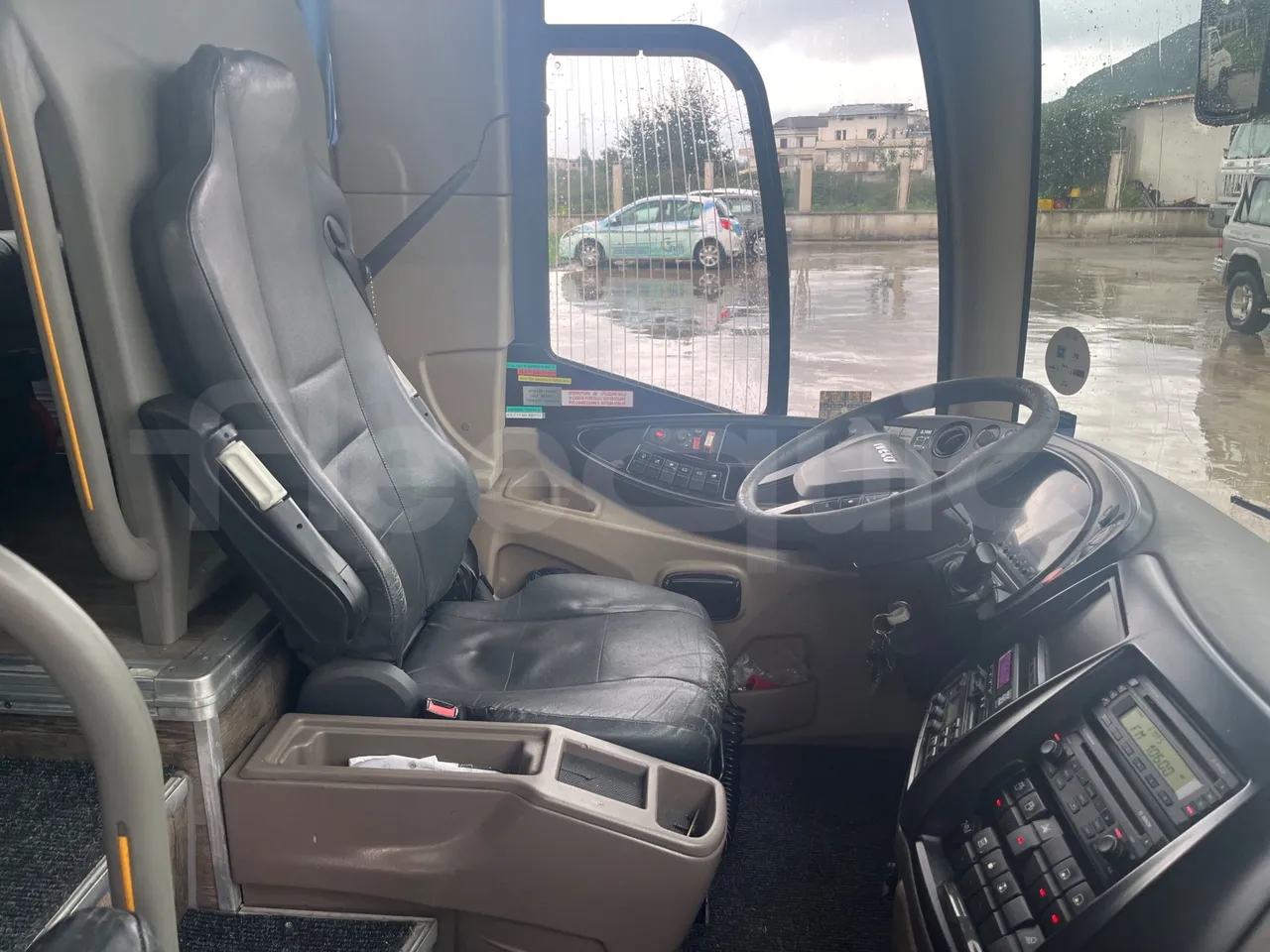 Iveco Magelys SFR2XX - Euro6 - 12,83m - 294kw - driver's seat photo