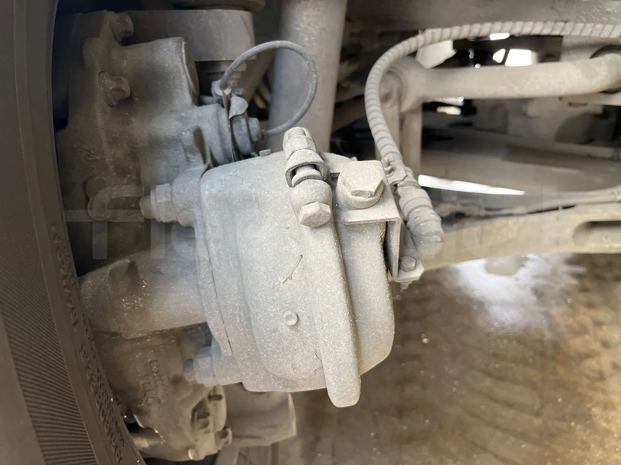 Iveco Magelys SFR2XX - Euro6 - 12,83m - 294kw - front brake calipers left