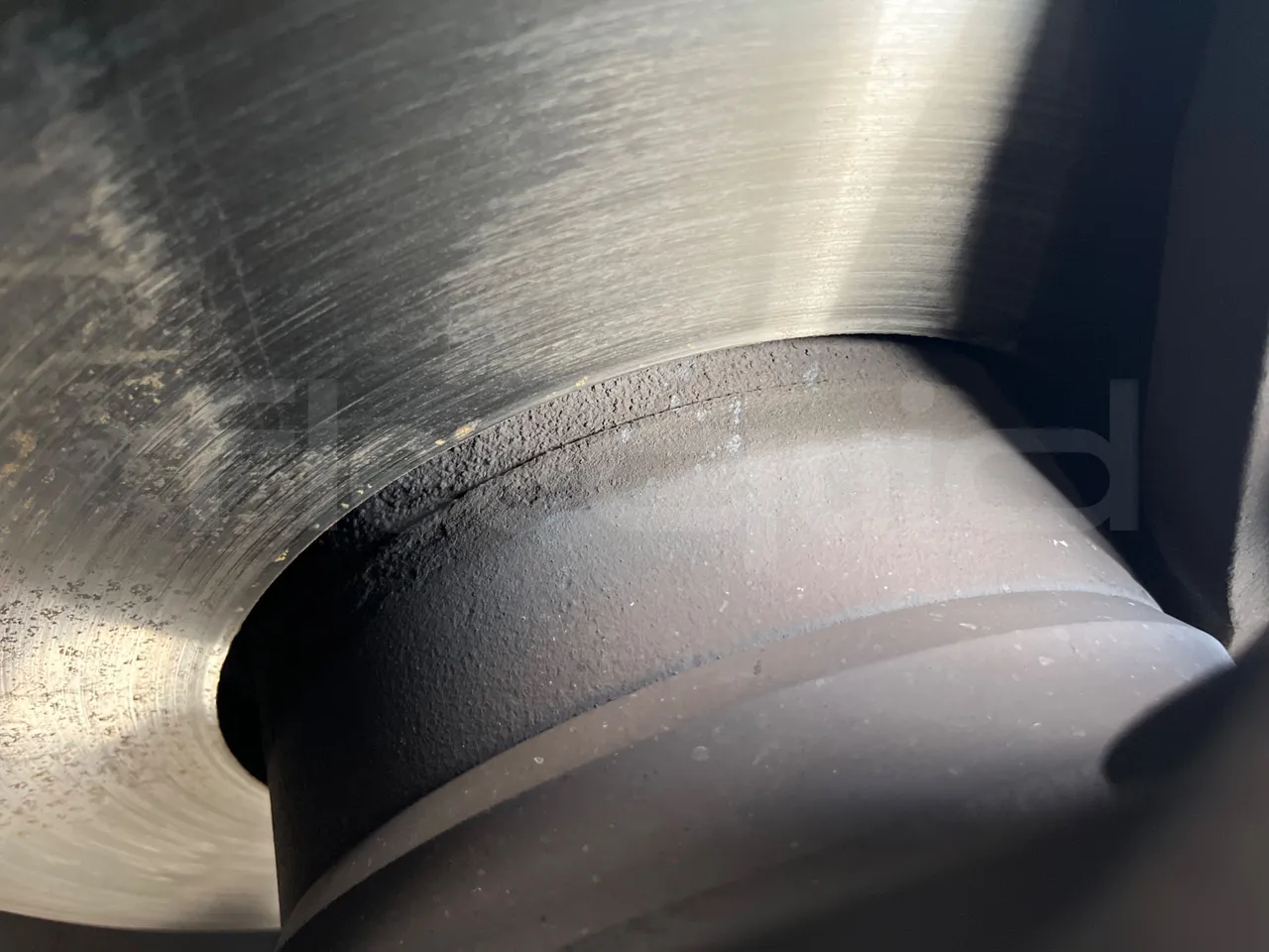 Iveco Magelys SFR2XX - Euro6 - 12,83m - 294kw - front discs left