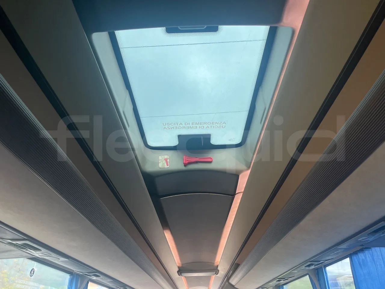 Iveco Magelys SFR2XX - Euro6 - 12,83m - 294kw - roof hatch 1