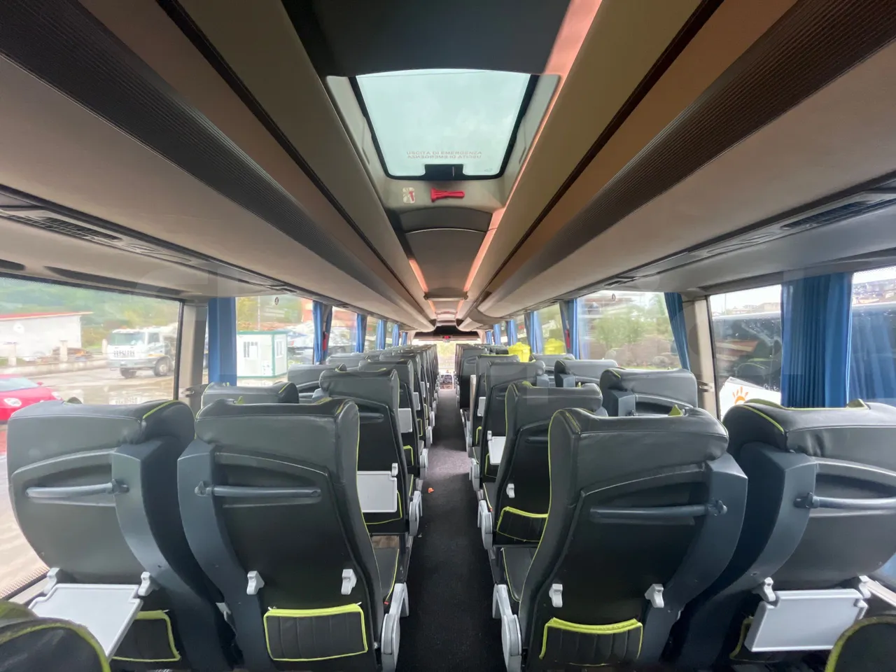 Iveco Magelys SFR2XX - Euro6 - 12,83m - 294kw - forward view middle aisle