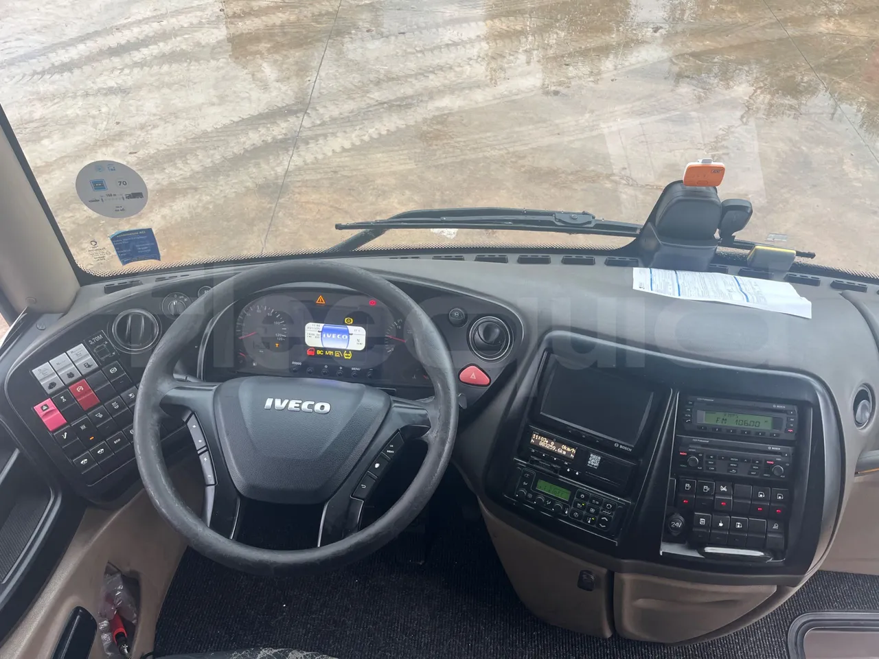 Iveco Magelys SFR2XX - Euro6 - 12,83m - 294kw - steering wheel photo