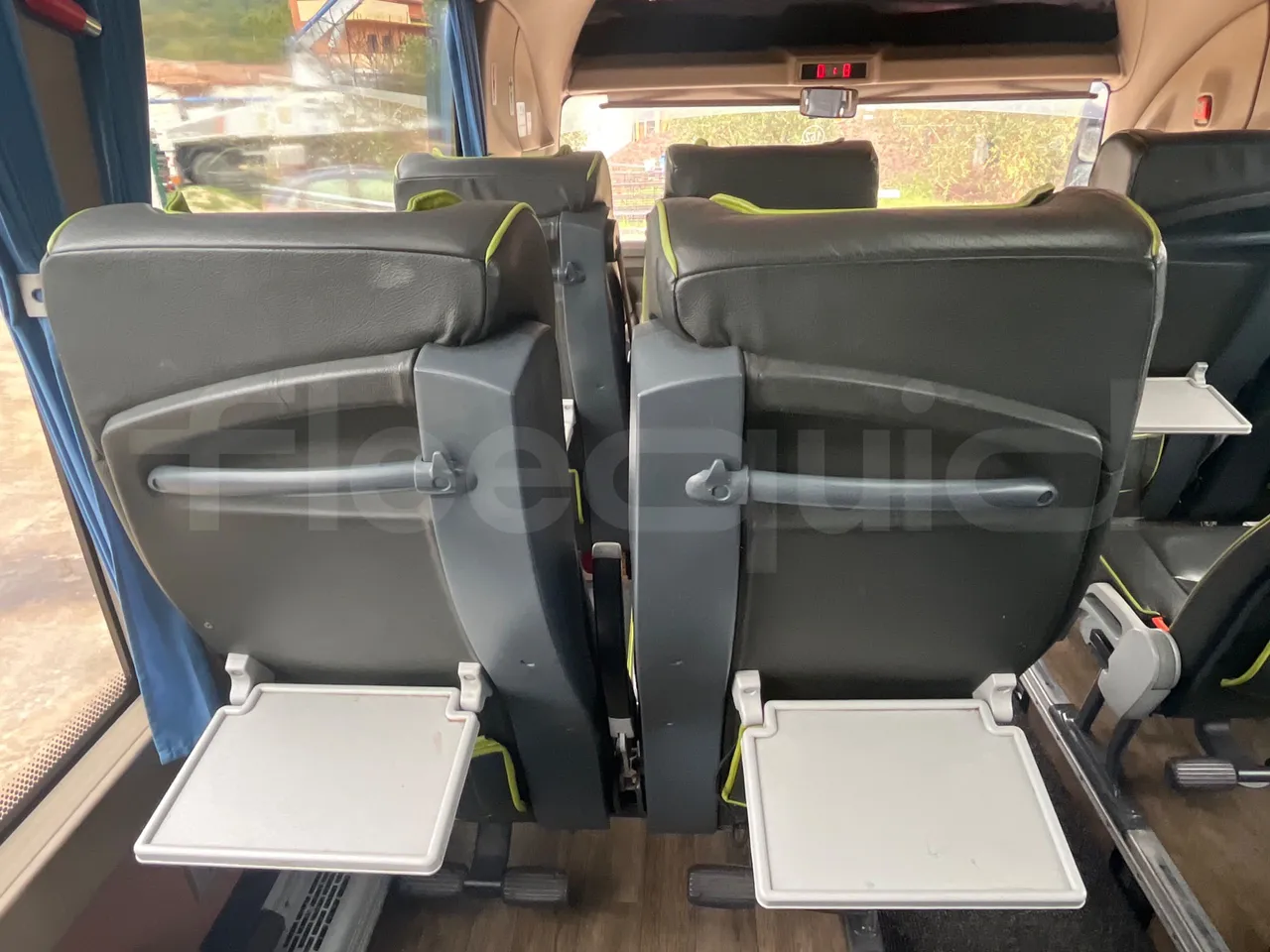 Iveco Magelys SFR2XX - Euro6 - 12,83m - 294kw - table detail photo