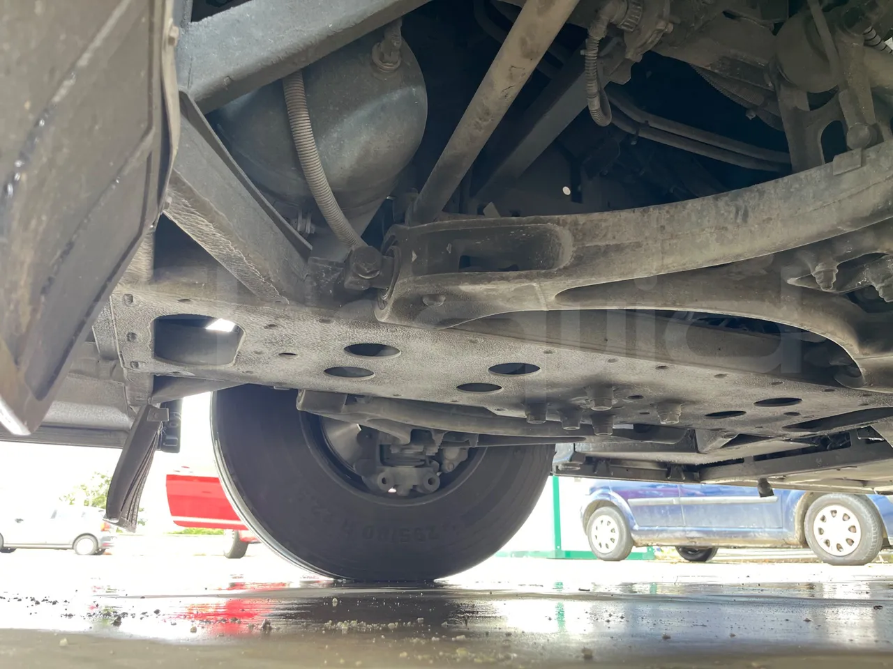 Iveco Magelys SFR2XX - Euro6 - 12,83m - 294kw - front axle right side