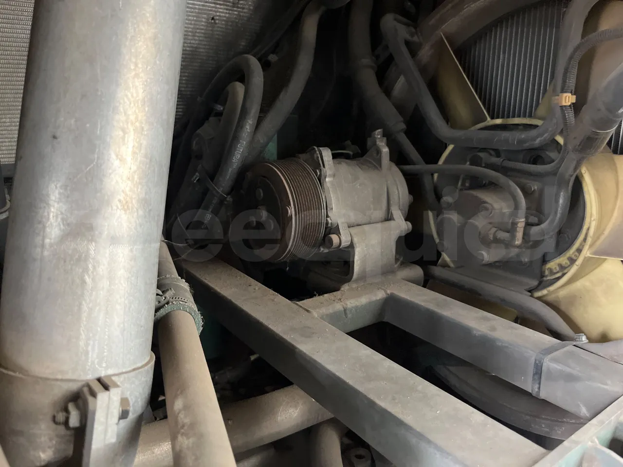 Volvo Urbis B9TL/ Euro 4 - 193 Kw - 12 Mt - air conditioning compressor