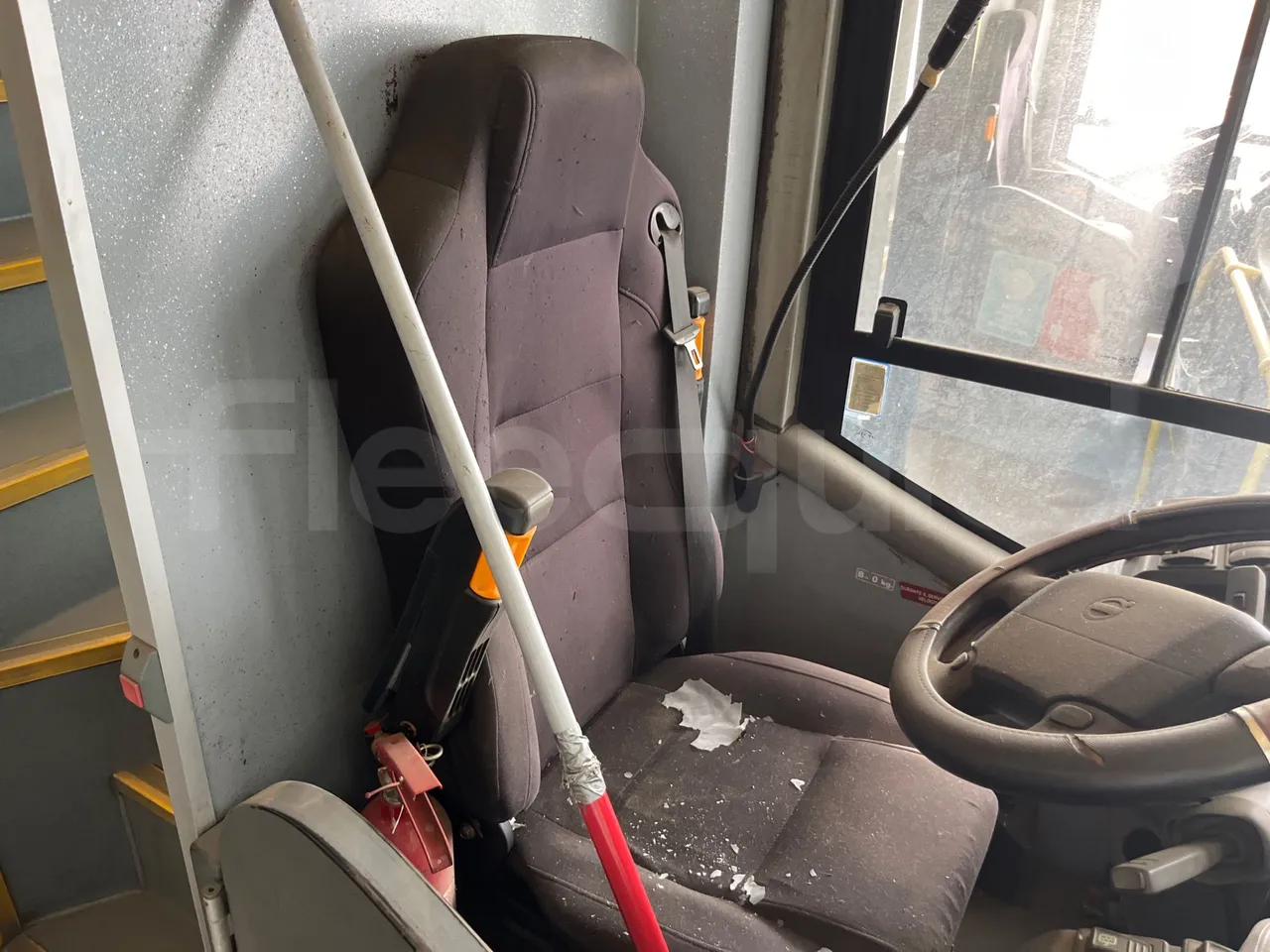 Volvo Urbis B9TL/ Euro 4 - 193 Kw - 12 Mt - driver's seat photo