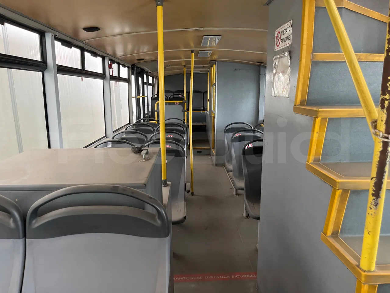 Volvo Urbis B9TL/ Euro 4 - 193 Kw - 12 Mt - interior reverse seats driver height
