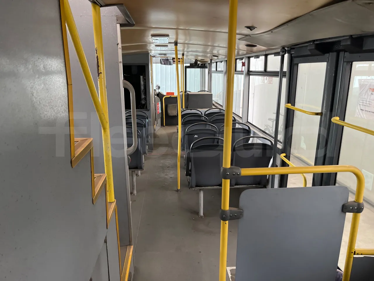 Volvo Urbis B9TL/ Euro 4 - 193 Kw - 12 Mt - forward view all seats last row height
