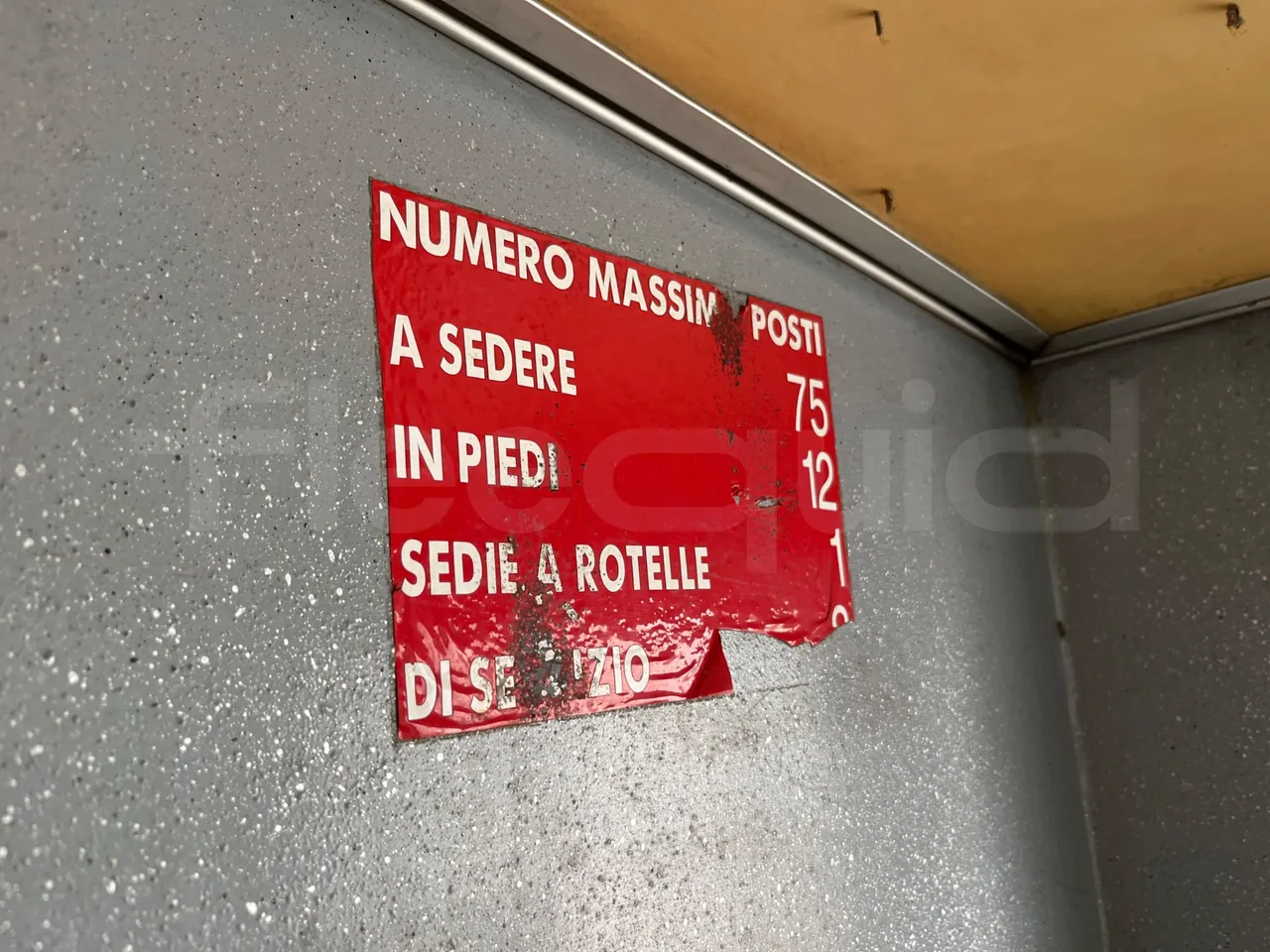 Volvo Urbis B9TL/ Euro 4 - 193 Kw - 12 Mt - seat plate photo