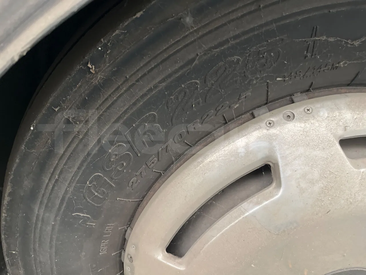 Volvo Urbis B9TL/ Euro 4 - 193 Kw - 12 Mt - front left tire measurements