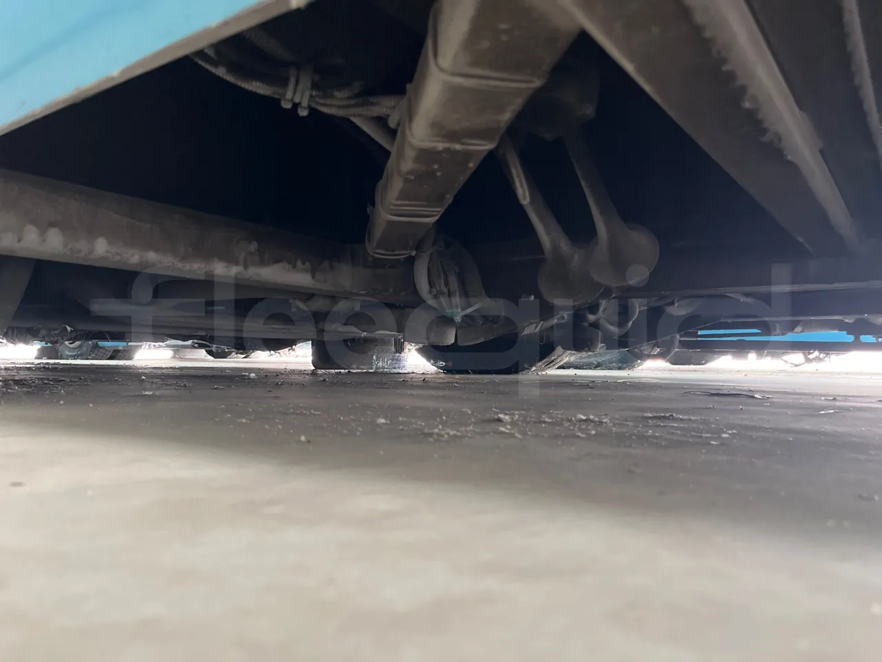 Volvo Urbis B9TL/ Euro 4 - 193 Kw - 12 Mt - front axle left side