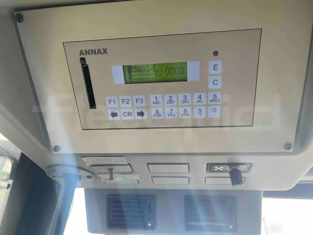 Mercedes-Benz Citaro O 530 LE - Euro 5 - 220 kW - 12.040 mt - command unit indicators