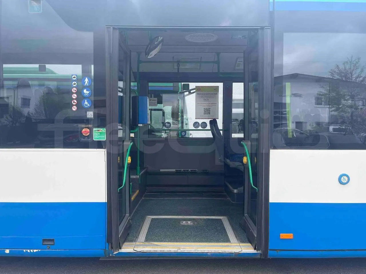 Mercedes-Benz Citaro O 530 LE - Euro 5 - 220 kW - 12.040 mt - front door 2 open