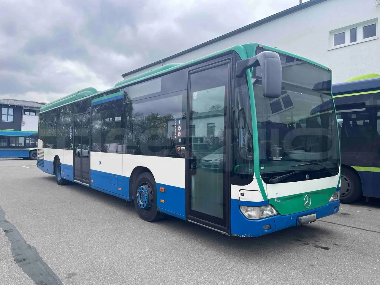 Mercedes-Benz Citaro O 530 LE - Euro 5 - 220 kW - 12.040 mt - 3/4 front right doors