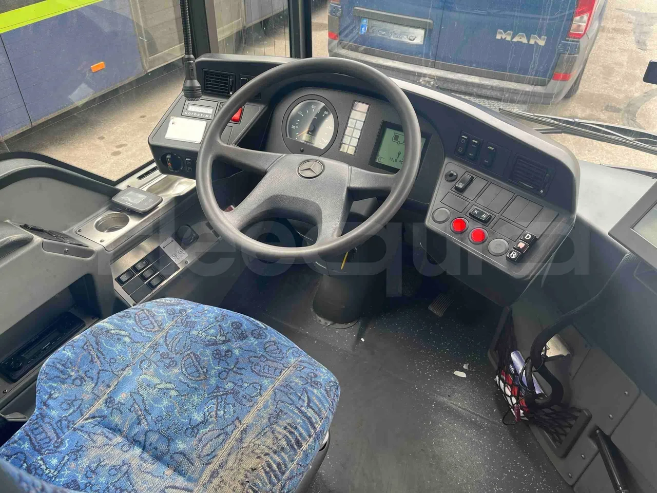 Mercedes-Benz Citaro O 530 LE - Euro 5 - 220 kW - 12.040 mt - buttons panels on