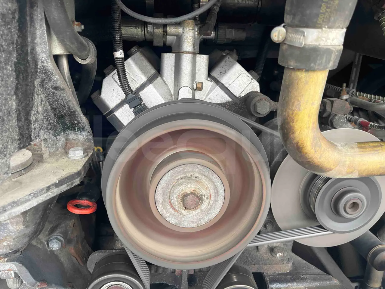 Mercedes-Benz Citaro O 530 LE - Euro 5 - 220 kW - 12.040 mt - air conditioning compressor