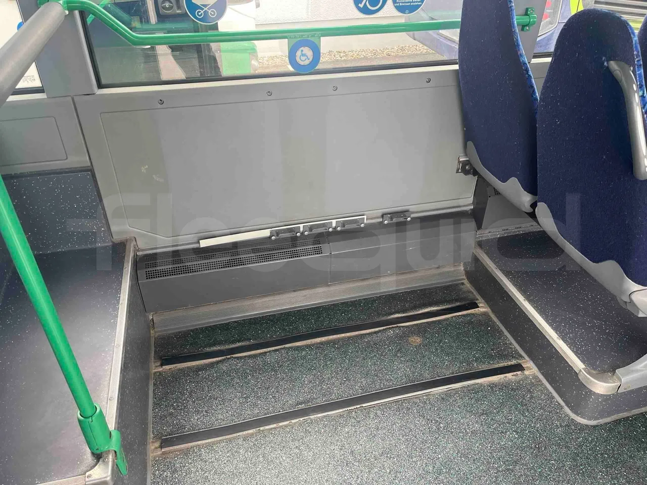 Mercedes-Benz Citaro O 530 LE - Euro 5 - 220 kW - 12.040 mt - disabled area photo