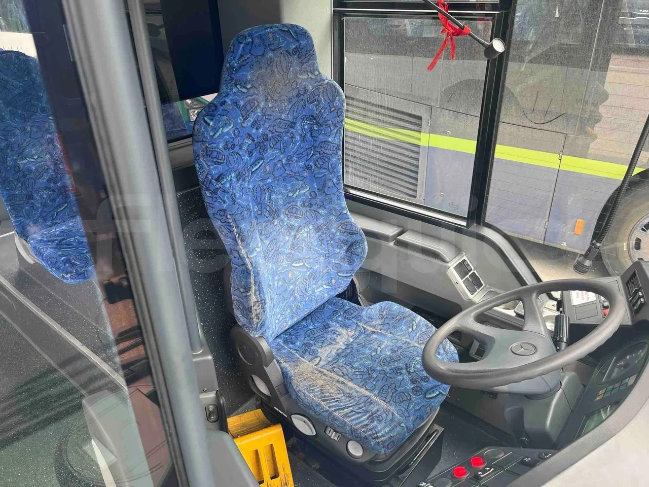 Mercedes-Benz Citaro O 530 LE - Euro 5 - 220 kW - 12.040 mt - driver's seat photo