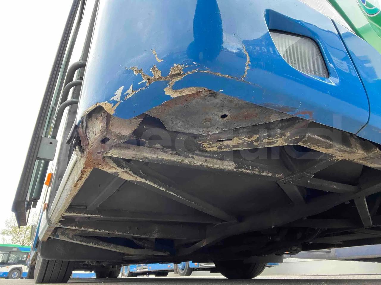 Mercedes-Benz Citaro O 530 LE - Euro 5 - 220 kW - 12.040 mt - front shock absorbers right
