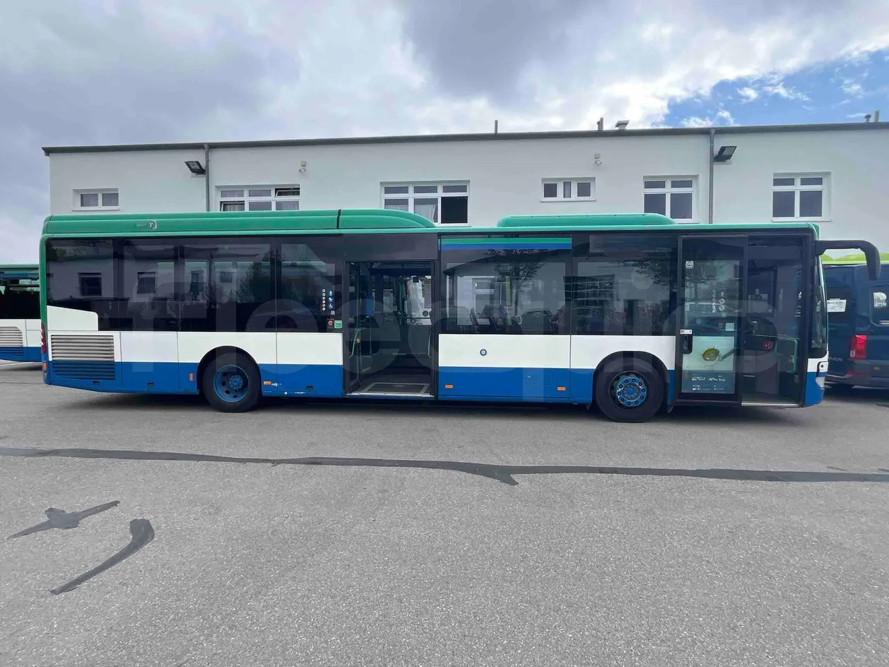 Mercedes-Benz Citaro O 530 LE - Euro 5 - 220 kW - 12.040 mt - right side doors open
